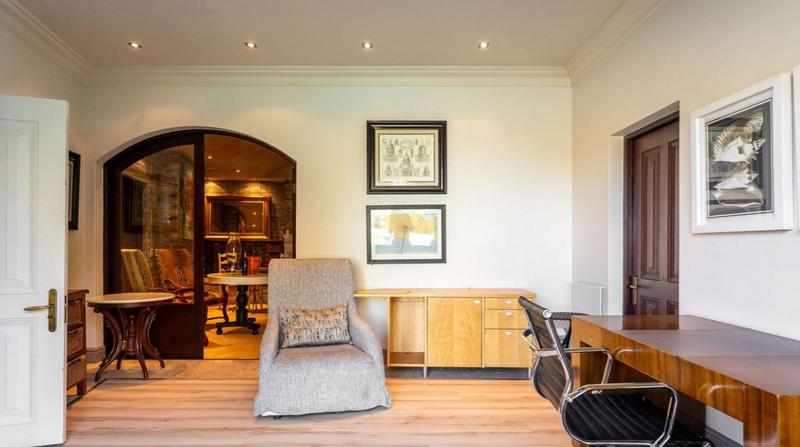 5 Bedroom Property for Sale in Hout Bay Western Cape